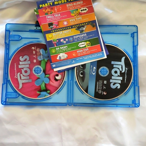 New DreamWorks Trolls DVDs Original Release!!!! - Picture 6 of 9